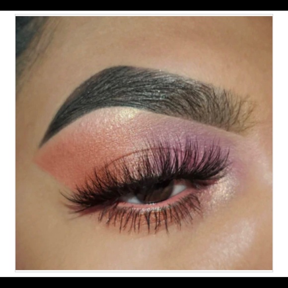 KAB Cosmetics DAY + NIGHT PALETTE - Picture 4 of 8